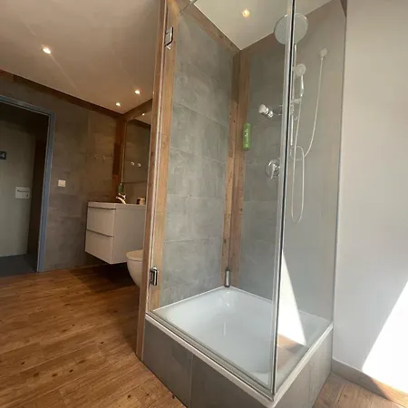 Hotel Kreuzbergbaude Beim Berzdorfer *